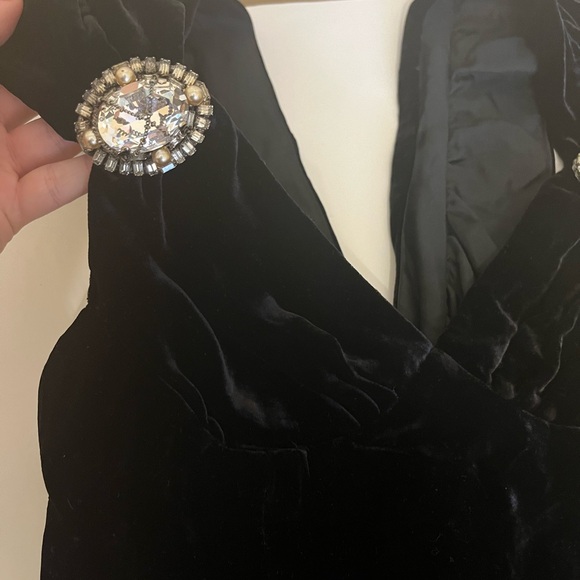 Gorgeous Vintage Runway Nanette Lepore Black Velvet Top w/Crystal Embellishments - Picture 3 of 10